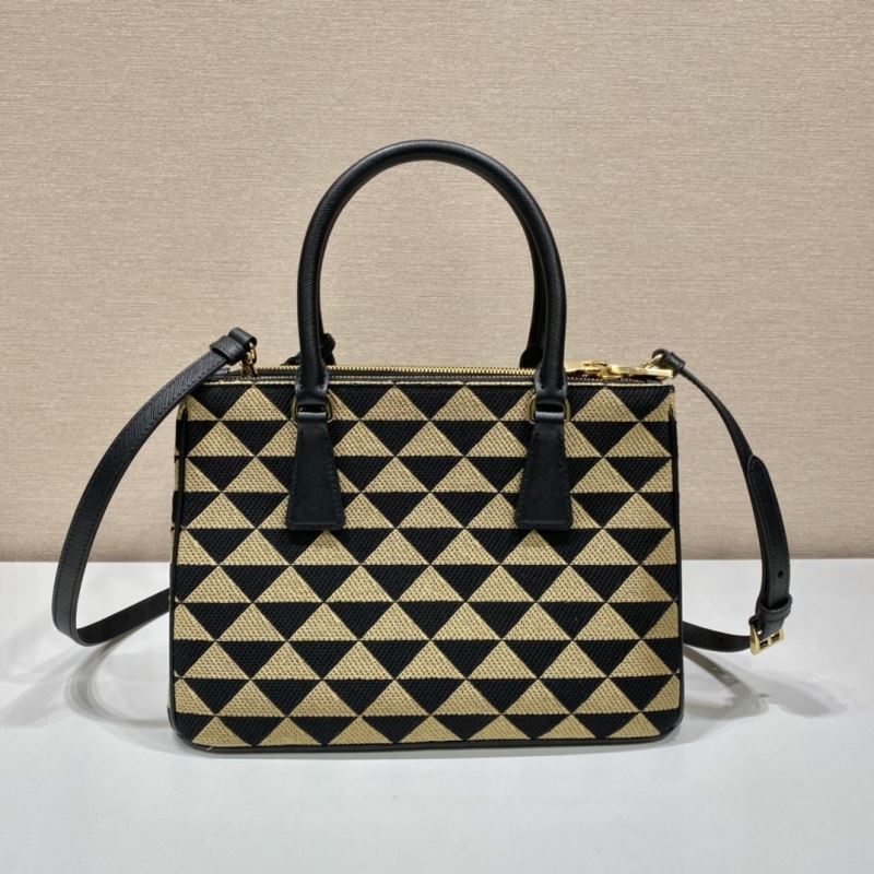 Pra*a tote bags
